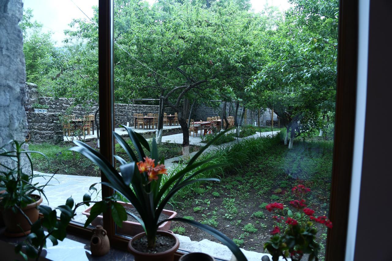 Hotel Mthnadzor Goris Exterior foto